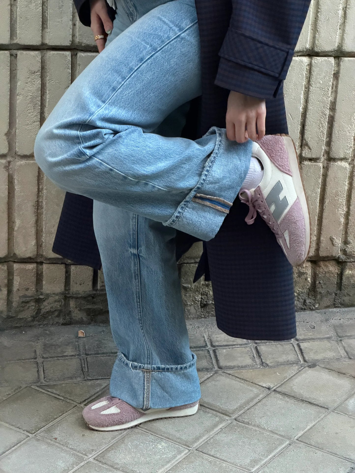 Hysterical 01 Mauve/Gray
